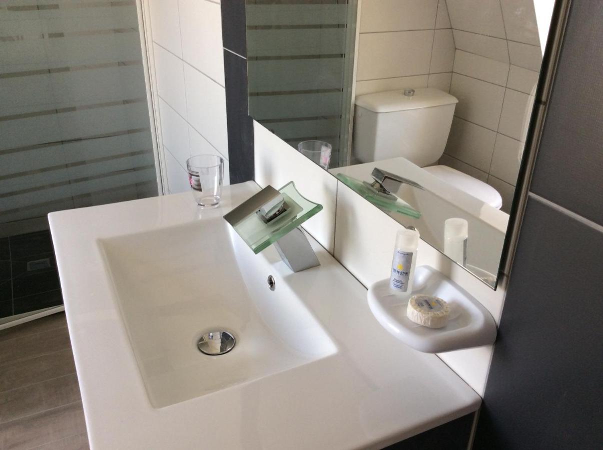 Hotel La Couronne Marmande Kültér fotó