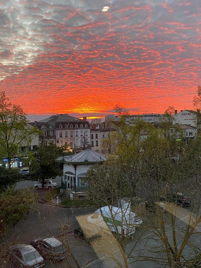 Hotel La Couronne Marmande Kültér fotó