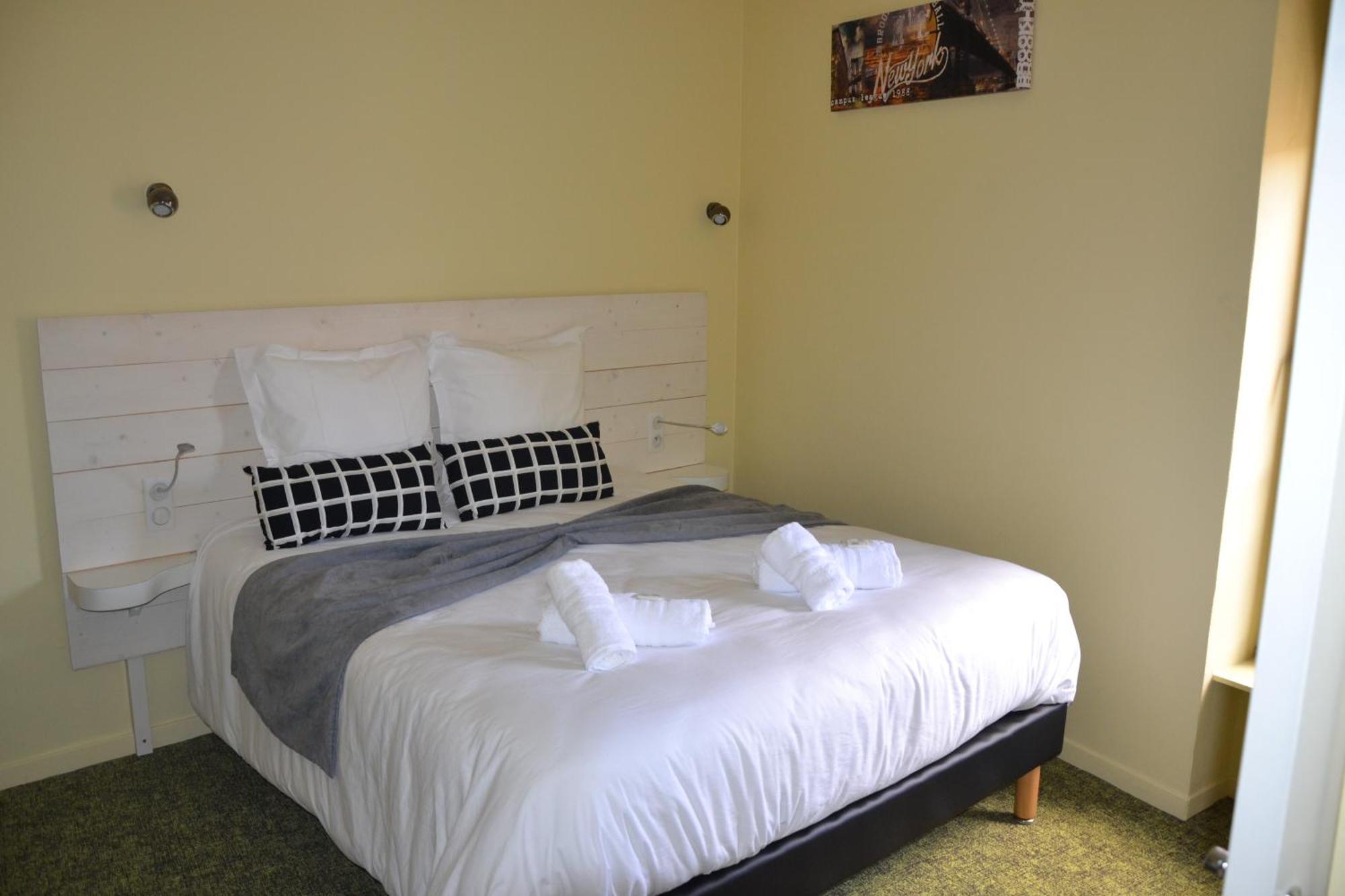 Hotel La Couronne Marmande Kültér fotó